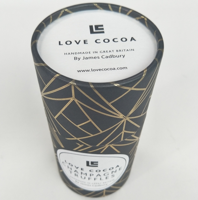 Round paper tube for apparel packaging