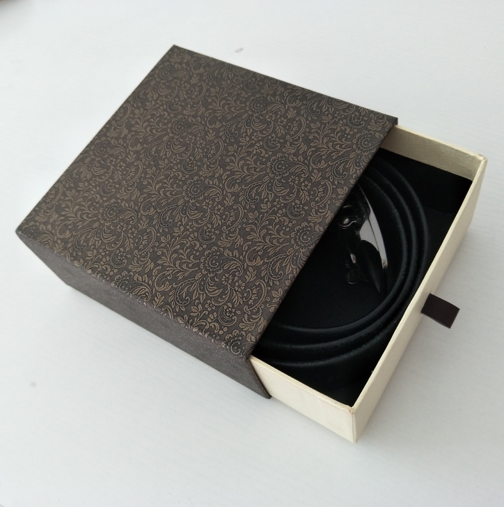 Premium Custom Apparel Boxes 